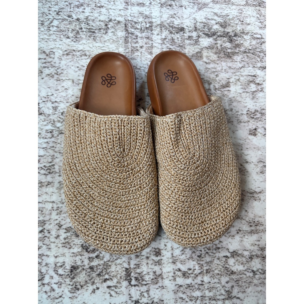 The Sak Bolinas Clogs Hand Crocheted Size 9 Neutral Tan Slides Comfort Boho